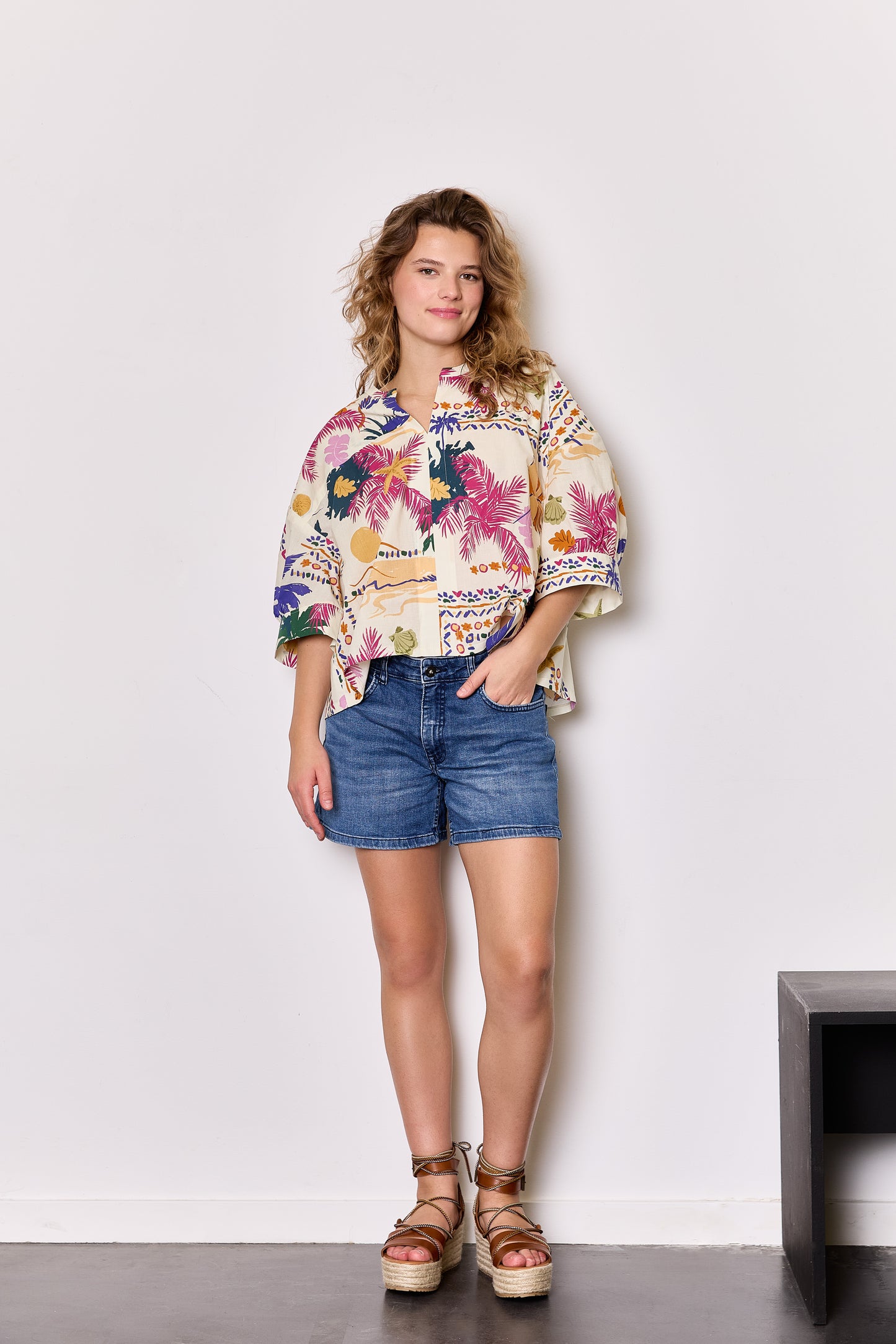 Atelier Jupe Hawaii print cotton fabric