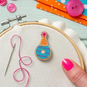 Hawthorn Handmade needle minder