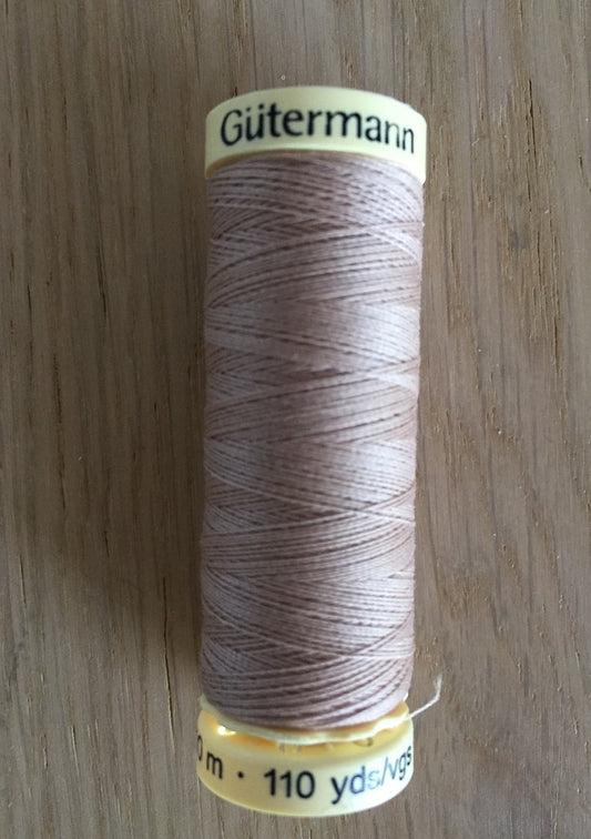 Gutermann Sew All Thread 422