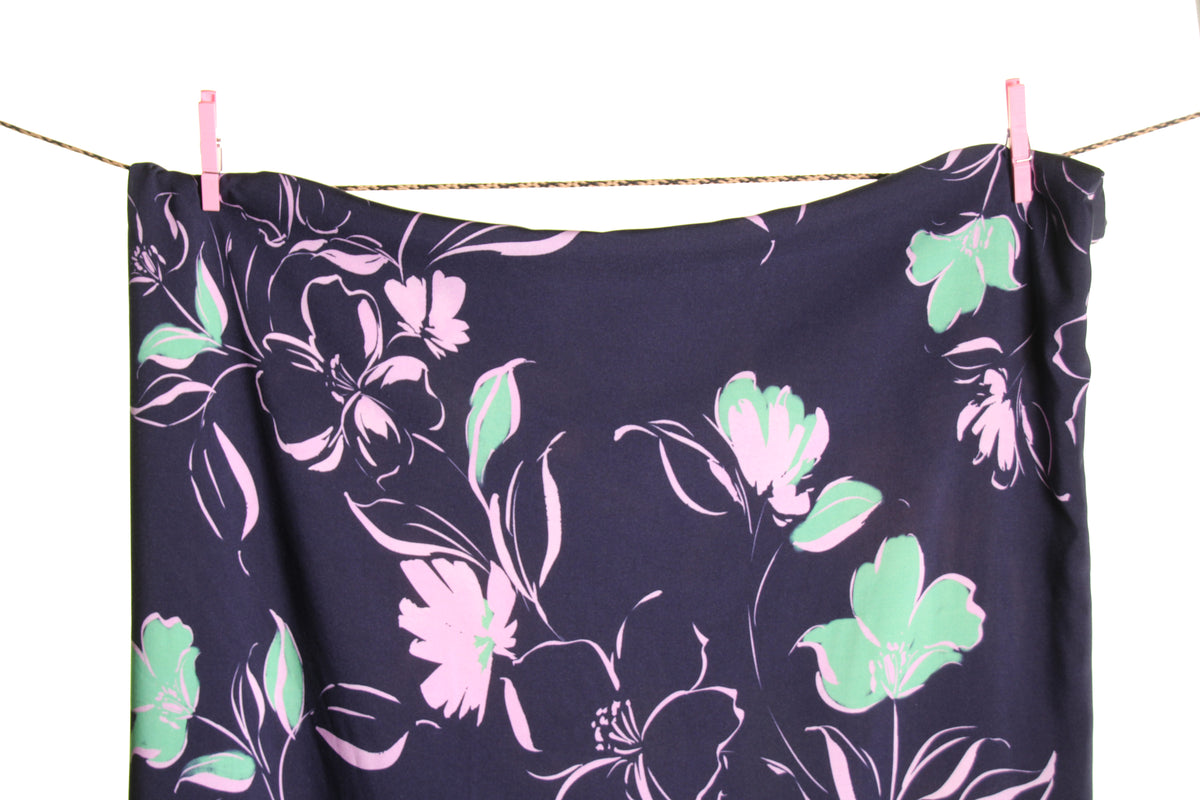 Atelier Jupe dark blue viscose with lilac and green flowers