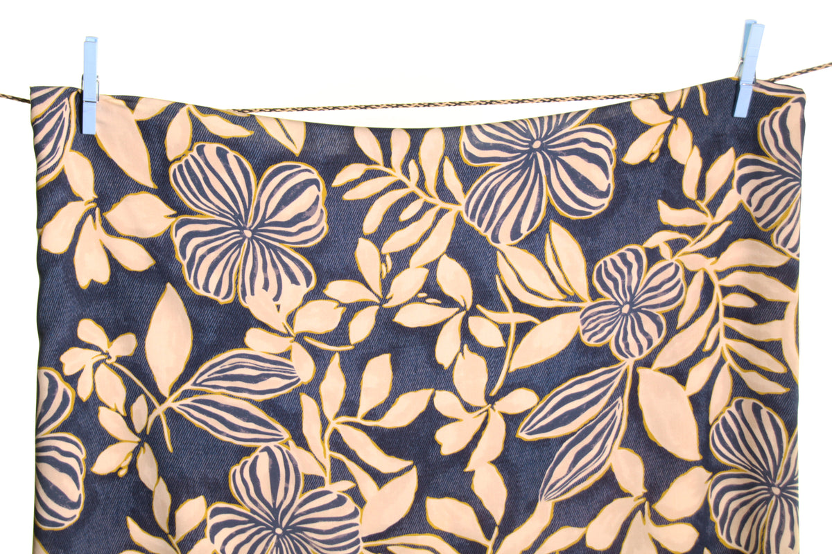 Atelier Jupe jeans blue with beige flowers viscose